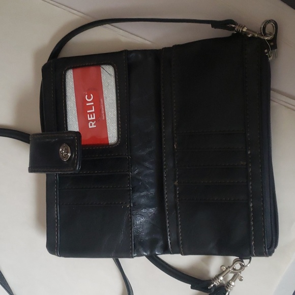 RELIC by Fossil leather wristlet wallet with crossbody strap. - Picture 3 of 4